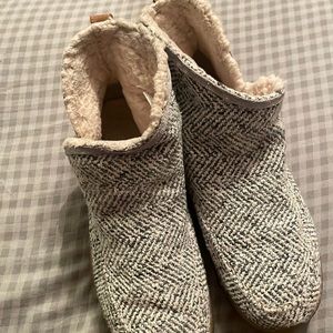 Sanuk Slipper Boots